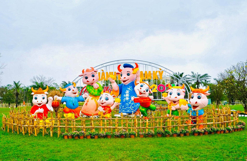 Tạo hình hoa Tết 2021 ở Quảng Nam bị chế giễu nhạy cảm đã được chỉnh sửa-1