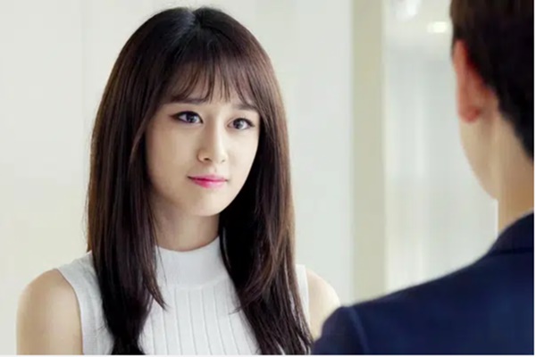 Trước khi nghỉ Tết, tôi rút phong bao lì xì cho con sếp 2 triệu, ngờ đâu sếp nói một câu đau điếng-2