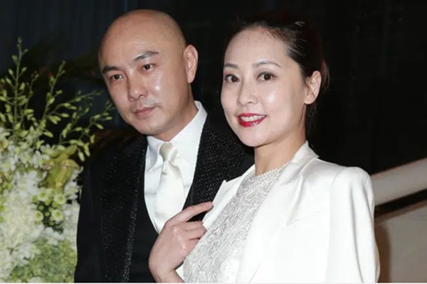 Á hậu hay Hoa hậu thì về quê vẫn vật lộn với núi” bát đĩa, nhìn cảnh này mà hội chị em đồng cảm sâu sắc!-5
