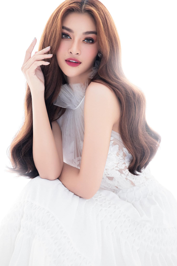 Á hậu hay Hoa hậu thì về quê vẫn vật lộn với núi” bát đĩa, nhìn cảnh này mà hội chị em đồng cảm sâu sắc!-3