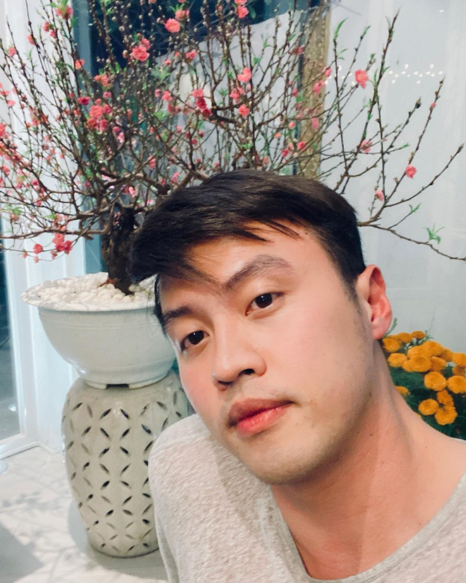 Shark Khoa lại tiếp tục nhá hàng cảnh hoành tráng bên trong căn biệt thự, lần này ngập tràn không khí Tết-4