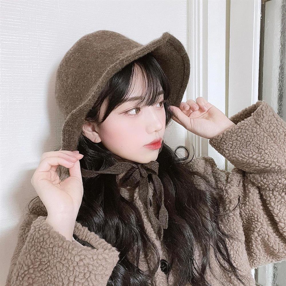 Chưa kịp đi làm tóc cuối năm, có ngay 4 cách giúp bạn F5 mái tóc nhanh gọn đón Tết-3