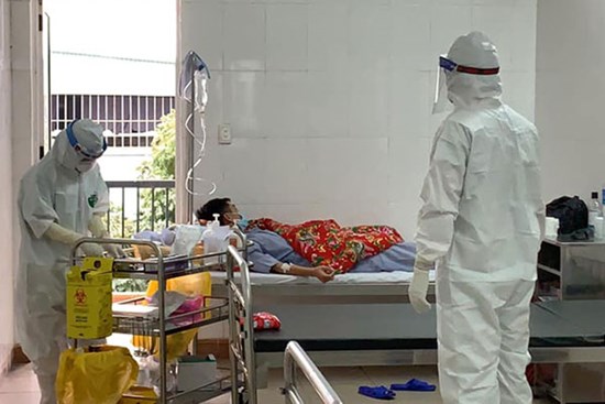 TP.HCM kêu gọi gia đình nhân viên bốc xếp ở Tân Sơn Nhất đi xét nghiệm, nếu không sẽ bị cách ly