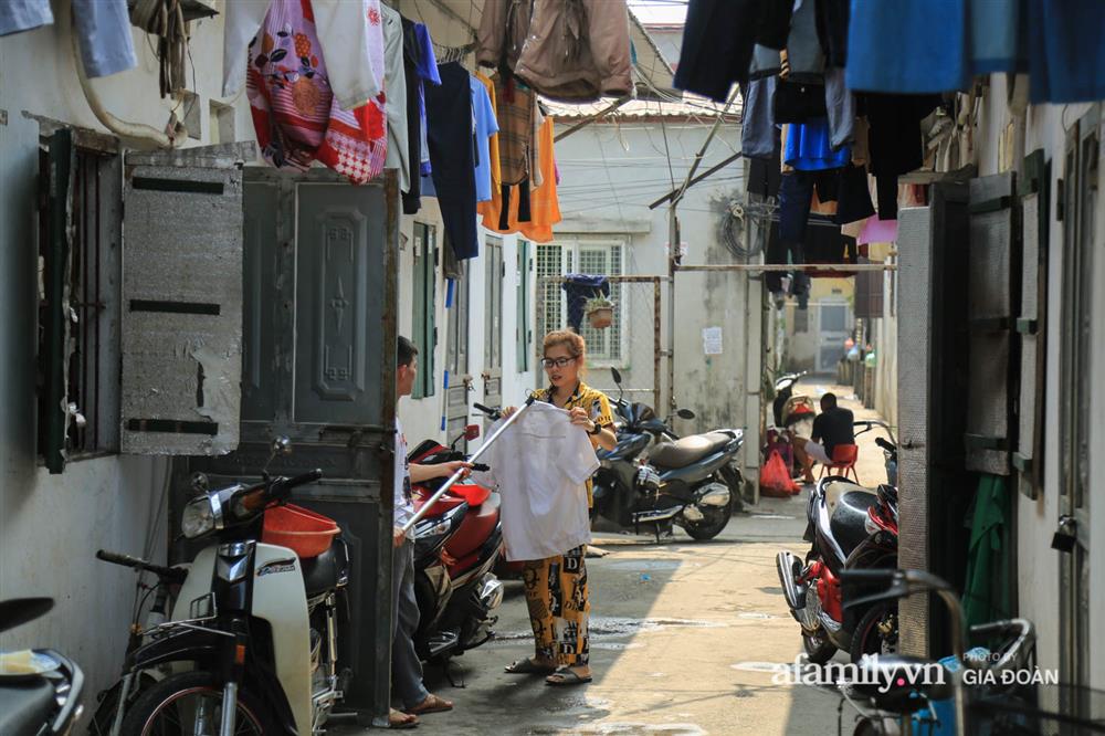 Tết xa quê của những công nhân ngoại tỉnh ở Hà Nội: Con tôi nhớ ông bà lắm, nhưng chỉ khi nào hết dịch, khi đó mới là Tết-6