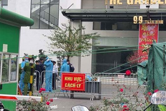 Hà Nội chưa thể dỡ bỏ cách ly cả tòa nhà The Garden Hill 99 Trần Bình