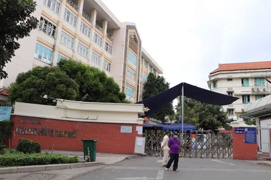 NÓNG: Bệnh viện Mắt TP.HCM dừng khám từ sáng 30 Tết vì liên quan đến ca nghi mắc Covid-19