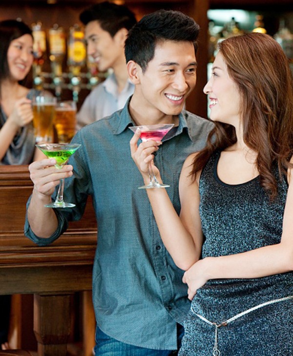 Mùng 1 Tết chị dâu đã uống say khướt, mẹ chồng cằn nhằn thì chị đáp lại câu này khiến cả nhà tôi chết lặng-1