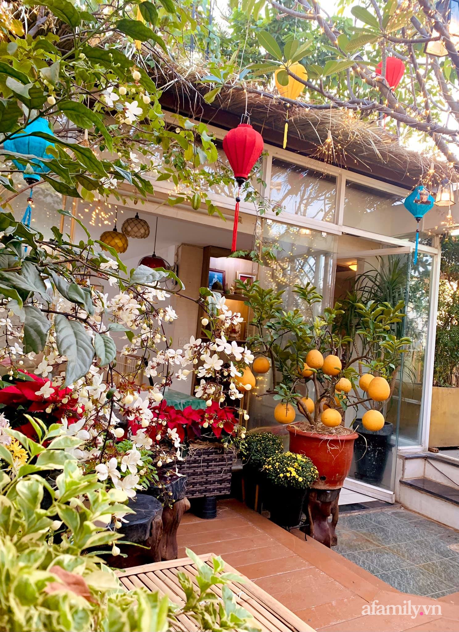Mùng 1 đầu năm cùng ghé thăm sân thượng mang sắc màu Tết truyền thống của mẹ đảm ở Sài Gòn-6
