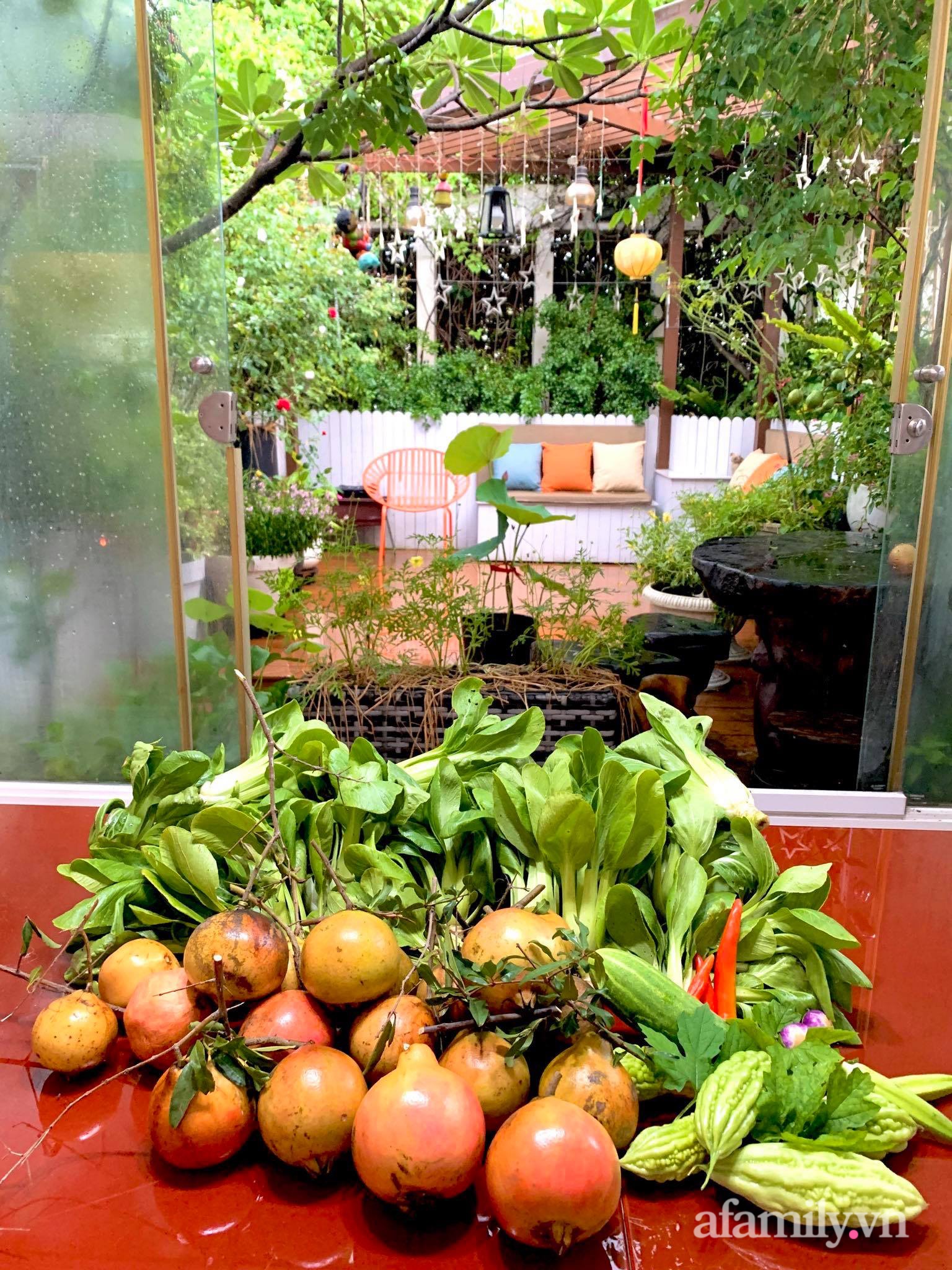 Mùng 1 đầu năm cùng ghé thăm sân thượng mang sắc màu Tết truyền thống của mẹ đảm ở Sài Gòn-32