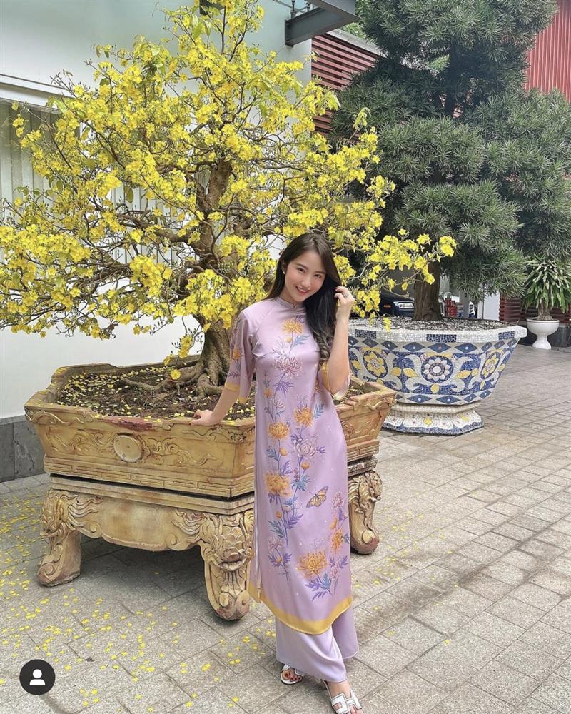 Primmy Trương khoe khoảnh khắc rạng rỡ sáng mùng 1 Tết, diện áo dài xinh đẹp đón năm mới đầu tiên ở nhà Phan Thành-2