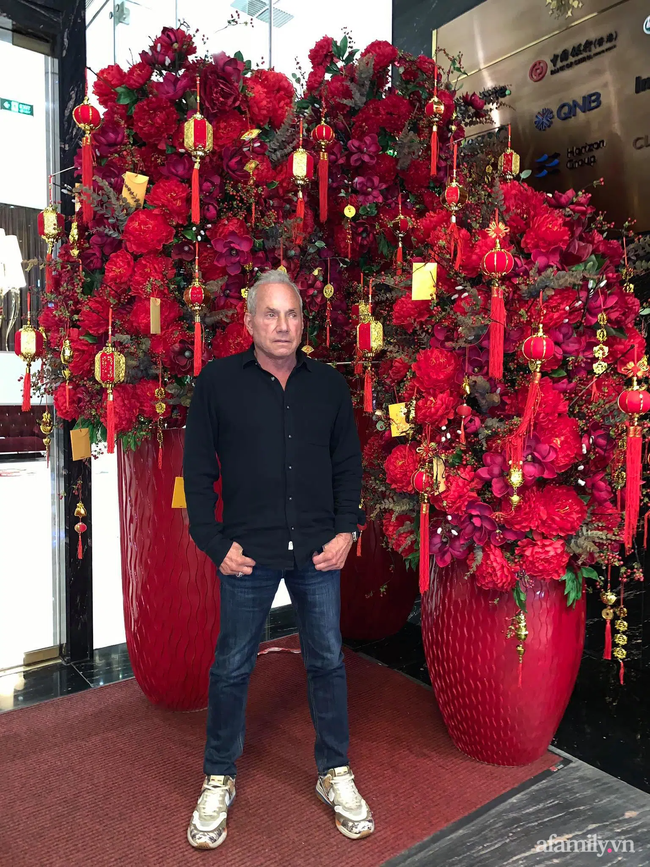 Chuyện gái Việt 26 tuổi yêu tỷ phú Mỹ 72 tuổi: Những ấn tượng khi ăn Tết tại Việt Nam và kỷ niệm đỏ mặt trong đêm Giao Thừa khiến ngài tỷ phú ám ảnh cả đời-9