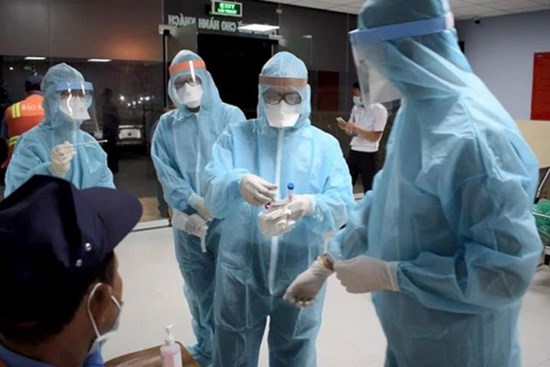 Thêm 2 mẹ con nghi nhiễm Covid-19 tại TP.HCM liên quan đến sân bay Tân Sơn Nhất