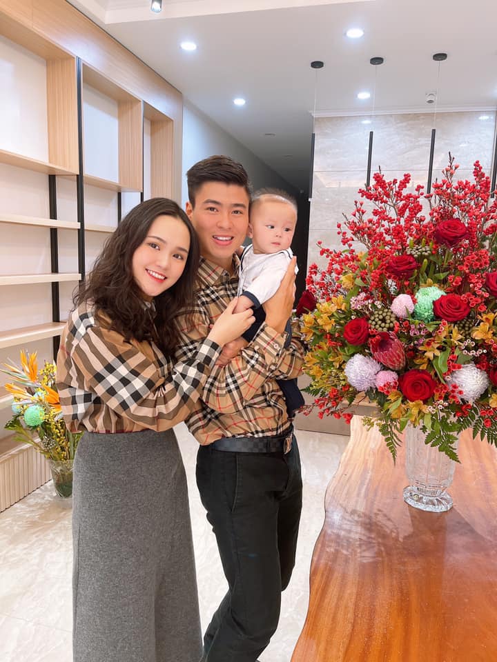 Dàn WAGs Việt đọ sắc ngày đầu năm mới: team chưa chồng xinh đẹp rạng ngời, chiếm trọn spotlight của hội mẹ bỉm sữa-21