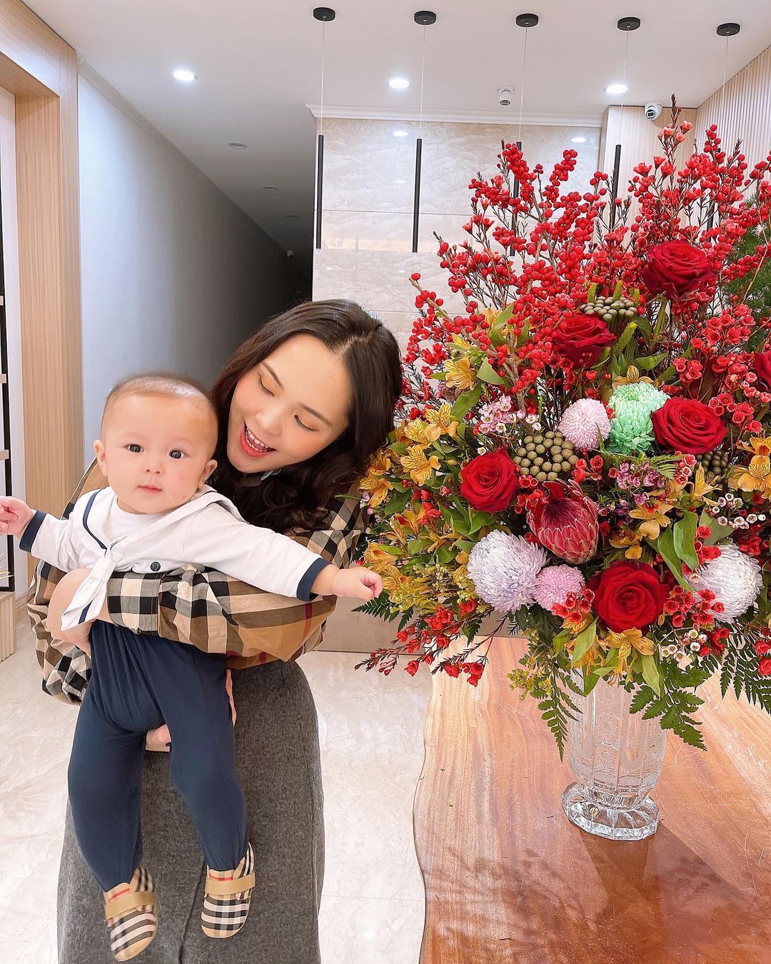 Dàn WAGs Việt đọ sắc ngày đầu năm mới: team chưa chồng xinh đẹp rạng ngời, chiếm trọn spotlight của hội mẹ bỉm sữa-20