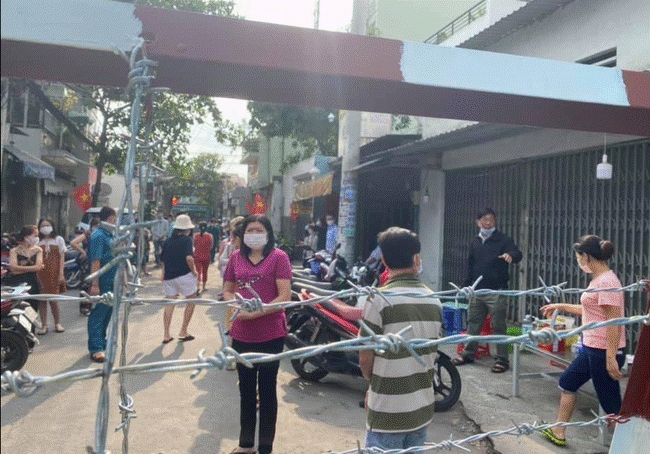 TP.HCM phong tỏa khu vực nơi ở của 2 mẹ con nghi nhiễm COVID-19 vừa phát hiện-1