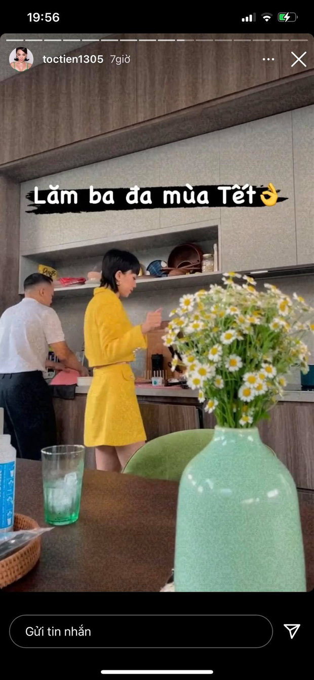 Giám đốc Hoàng Touliver ngầu là thế nhưng về nhà cũng thành cá con, cặm cụi phụ Tóc Tiên rửa bát ngày Tết như ai-1