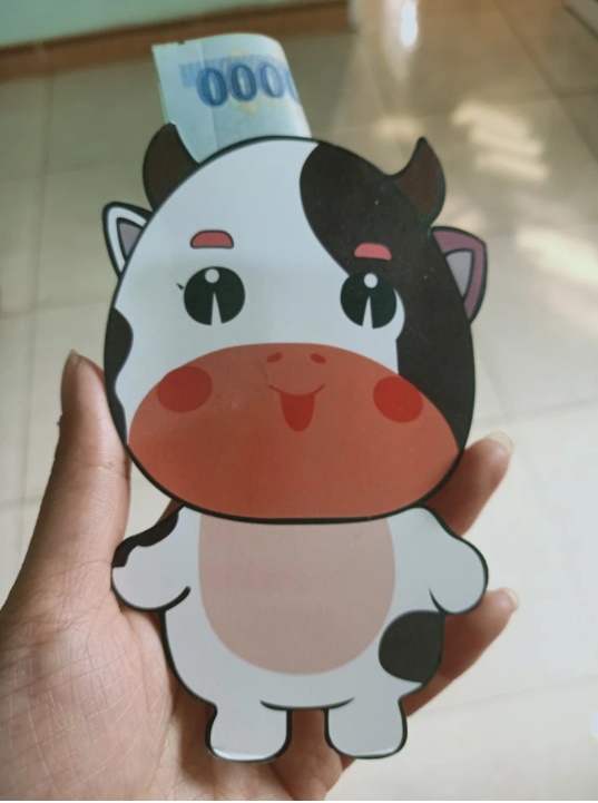 Gái ế theo mẹ đi chúc Tết đụng độ ngay tên biến thái, song thân phận và thứ trong chiếc lì xì anh ta đưa mới làm cô choáng váng-2