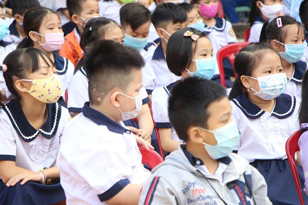 Mới: Sở GD-ĐT Hà Nội đề xuất cho học sinh tạm dừng đến trường, tiếp tục học online sau Tết-2