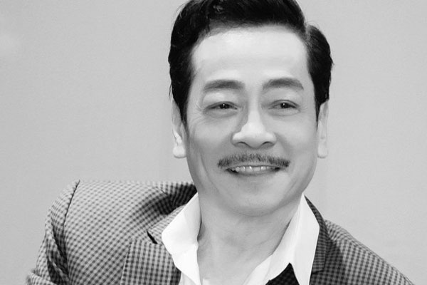 NSND Hoàng Dũng trước khi qua đời: Bị viêm cơ ho chút cũng đau nhưng vẫn luôn vui cười, hết mình với công việc!-8