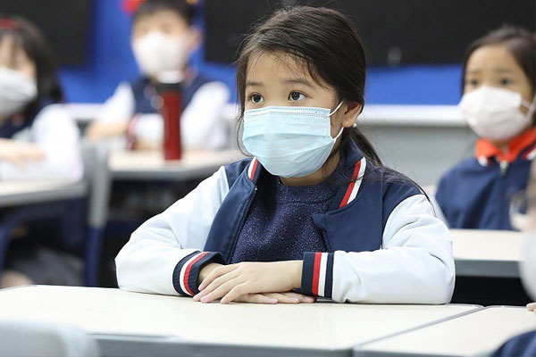 Trường đầu tiên ở TP.HCM quyết định cho nghỉ học đến hết tháng 3, không được đến trường cho đến khi có thông báo mới-2