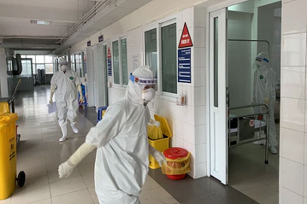 Sáng mùng 4 Tết, Bộ Y tế công bố Hà Nội thêm 1 ca mắc Covid-19-1