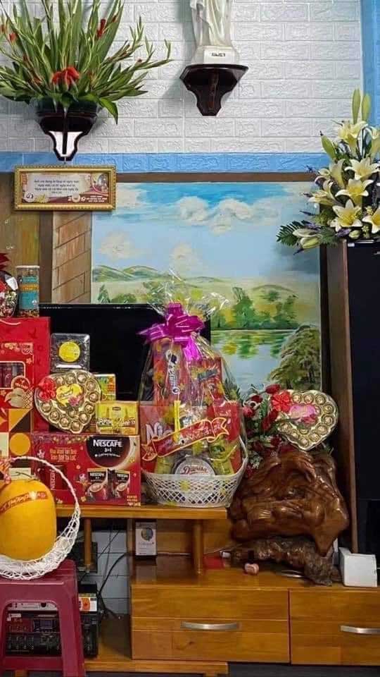 Được người yêu lấy hộp sô cô la chưng bàn thờ Tết mang tặng Valentine, cô gái tưởng chia tay đến nơi nhưng nào ngờ dân mạng lại khuyên nên tiếp tục vì lý do chính đáng này-2