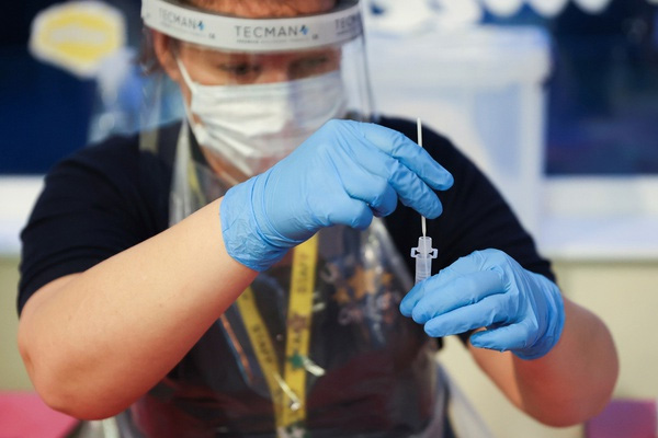 Phát hiện biến chủng virus corona mới với đột biến kháng miễn dịch-1