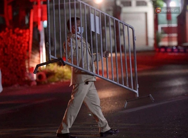 Hải Dương trước giờ giãn cách xã hội toàn tỉnh: Lực lượng xuyên đêm lập thêm 17 chốt kiểm dịch dọc Quốc lộ 5-4