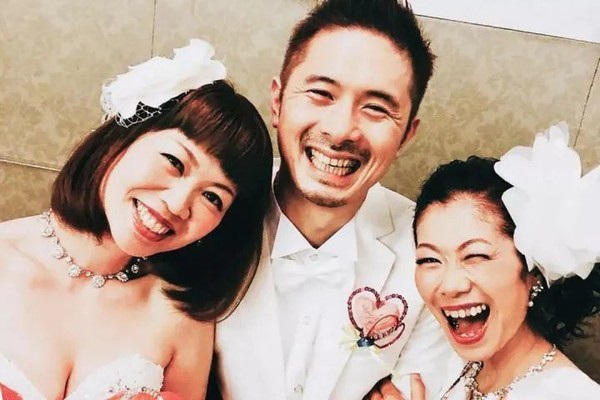 Chồng yêu đồng nghiệp, vợ chấp nhận sống chung với tiểu tam suốt 9 năm, còn đề nghị chứng kiến cảnh cặp đôi mặn nồng-2