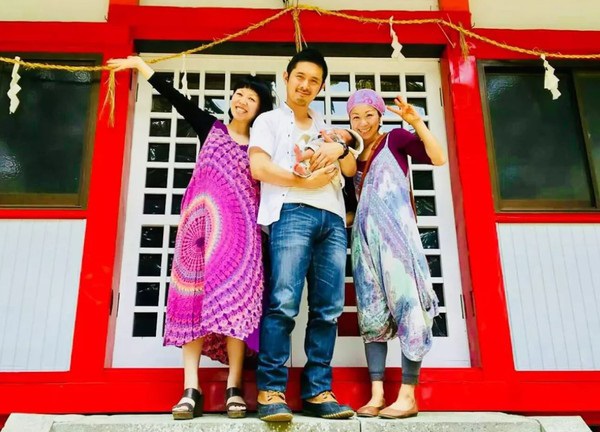 Chồng yêu đồng nghiệp, vợ chấp nhận sống chung với tiểu tam suốt 9 năm, còn đề nghị chứng kiến cảnh cặp đôi mặn nồng-4