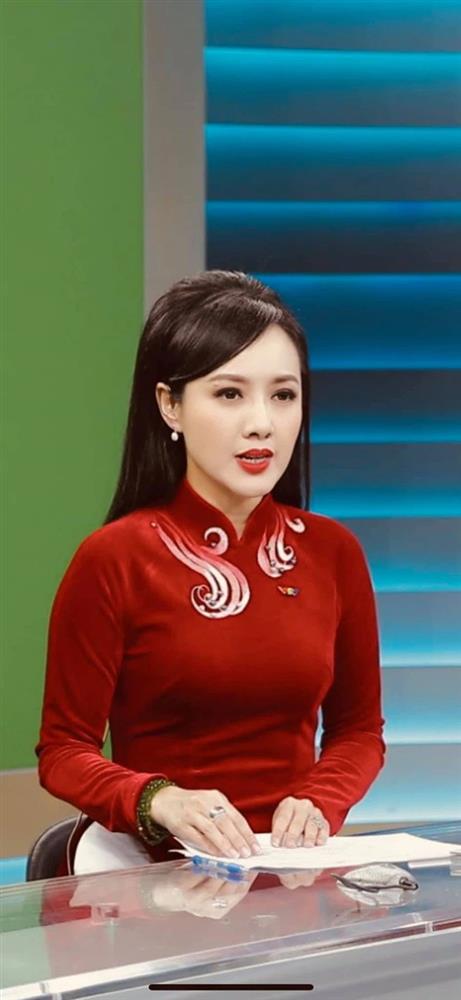 Hé lộ không gian sống của BTV Thời sự 19h Hoài Anh-7