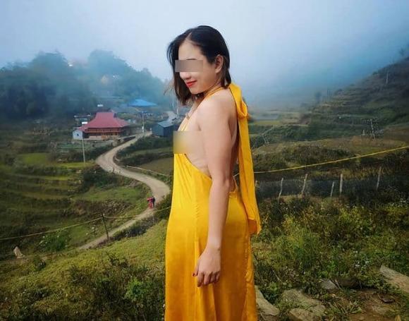 Bà mẹ nghiện thả rông lại gây sốc khi dắt con trai đi du xuân ở chốn tâm linh-7