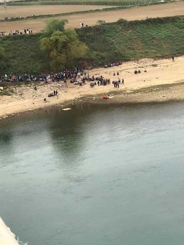 Tìm thấy thi thể cô gái 18 tuổi nhảy cầu tự tử chiều mùng 1 Tết sau khi đăng status bi kịch lớn nhất là yêu nhầm người-1