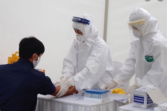 Hà Nội xét nghiệm Covid-19 đối với toàn bộ người về từ Hải Dương