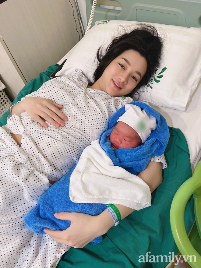 Bà xã Hữu Công: 3 năm mất 4 đứa con mãi mới biết nguyên nhân, lần mang thai gần nhất phải chi vài trăm triệu mới giữ được bé chào đời mạnh khỏe-5