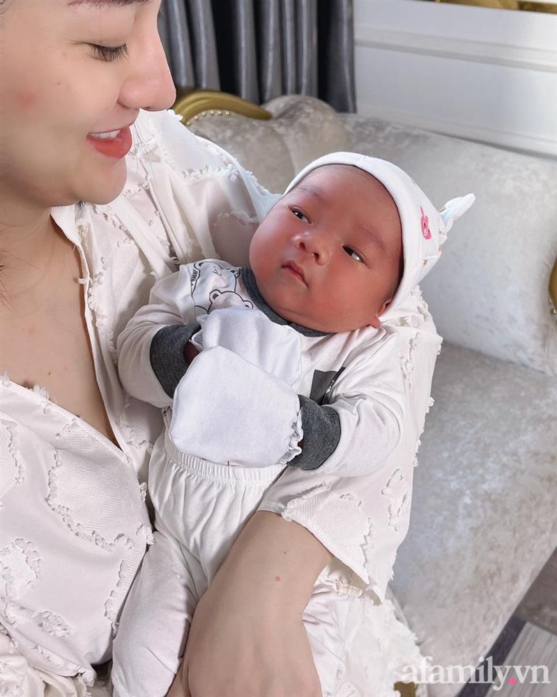 Bà xã Hữu Công: 3 năm mất 4 đứa con mãi mới biết nguyên nhân, lần mang thai gần nhất phải chi vài trăm triệu mới giữ được bé chào đời mạnh khỏe-9