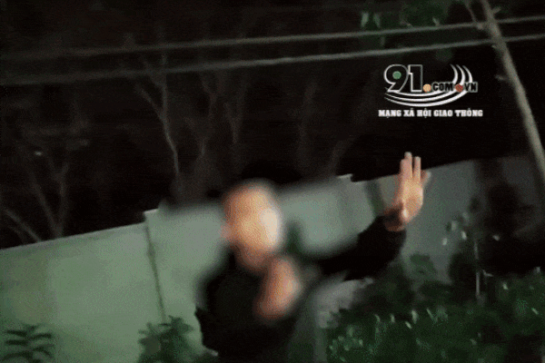 Anh Grab lì xì cô đồng nát 50 nghìn bị từ chối, hành động sau đó khiến tất cả bất ngờ-2