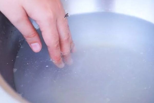 Đừng cho 8 loại quần áo này vào máy giặt, không chỉ khó sạch mà còn làm hỏng máy-1