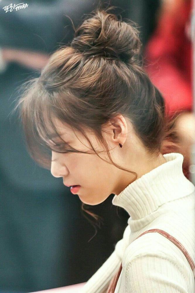 Kiểu tóc giúp che nhược điểm: Mặt vuông, cằm bạnh nên để tóc lửng chạm vai-3