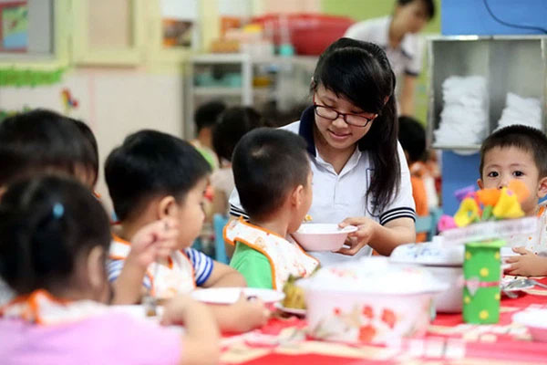Từ tháng 3, quy định mới về cách xếp lương cho giáo viên chính thức có hiệu lực, các mức tính như sau-2