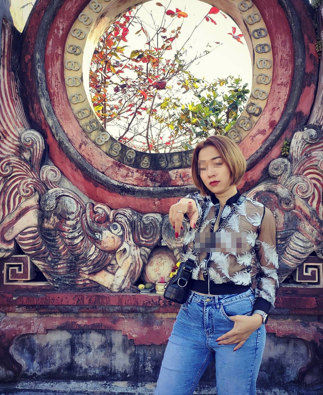 Xác minh, làm rõ việc người phụ nữ diện trang phục xuyên thấu chụp hình ở di tích lịch sử Cầu Chùa khiến dư luận bức xúc-6