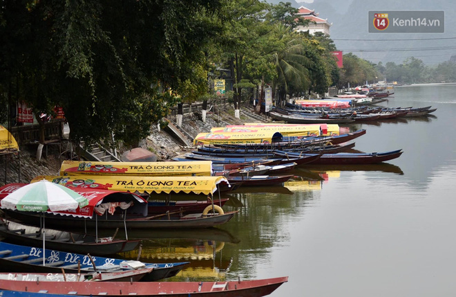 Ảnh: Cảnh tượng vắng chưa từng có ở chùa Hương, huyện Mỹ Đức lập 9 chốt kiểm soát yêu cầu người dân quay xe”-8