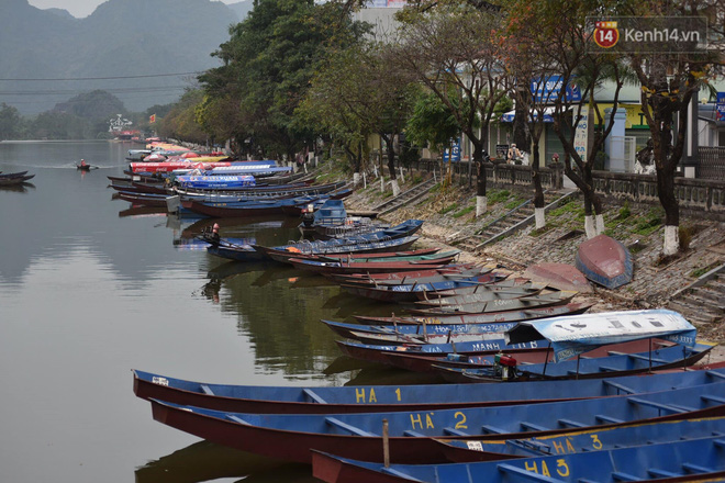 Ảnh: Cảnh tượng vắng chưa từng có ở chùa Hương, huyện Mỹ Đức lập 9 chốt kiểm soát yêu cầu người dân quay xe”-10