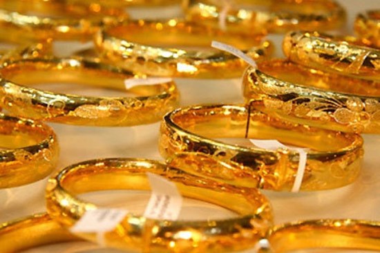 Giá vàng hôm nay 19/2: Thị trường Mỹ mất lực, vàng chìm đáy