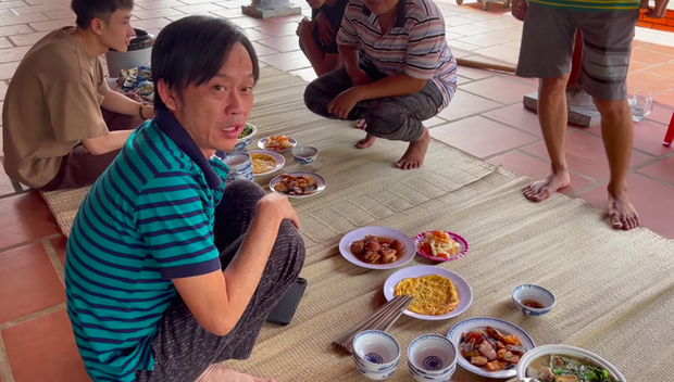 Tám” nhiệt tình cùng Tiến Luật - Thu Trang, NS Hoài Linh vô tình để lộ luôn chuyện mắng xối xả Trấn Thành?-1