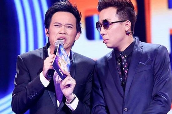 “Tám” nhiệt tình cùng Tiến Luật - Thu Trang, NS Hoài Linh vô tình để lộ luôn chuyện mắng xối xả Trấn Thành?