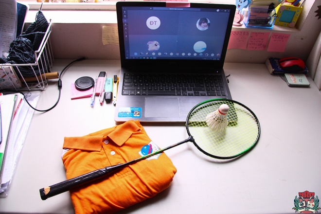 Muôn kiểu học thể dục online của học sinh: hết gửi ảnh động tác, chụp ảnh dìm bạn lại xin kiến tập-8