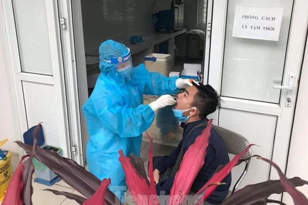 Trở về từ Hải Dương, cô gái 19 tuổi khai báo gian dối khi đi khám bệnh khiến nhiều y bác sĩ phải cách ly-2