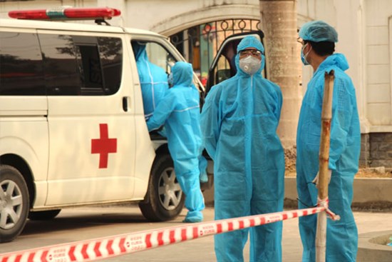 Nữ nhân viên phòng giao dịch ngân hàng ở Hải Dương dương tính với SARS-CoV-2