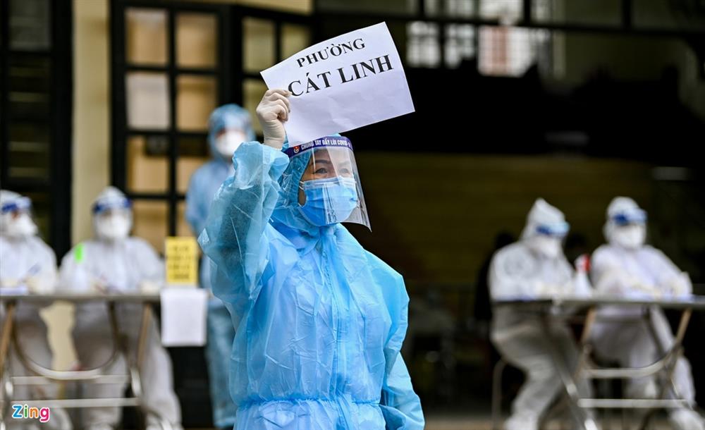 Hà Nội lấy hàng nghìn mẫu xét nghiệm cho người trở về từ vùng dịch-2